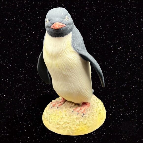 Aynsley Adelie Penquin Fine Porcelain by John Aynsley 1975 England Porcelain - Picture 2 of 9